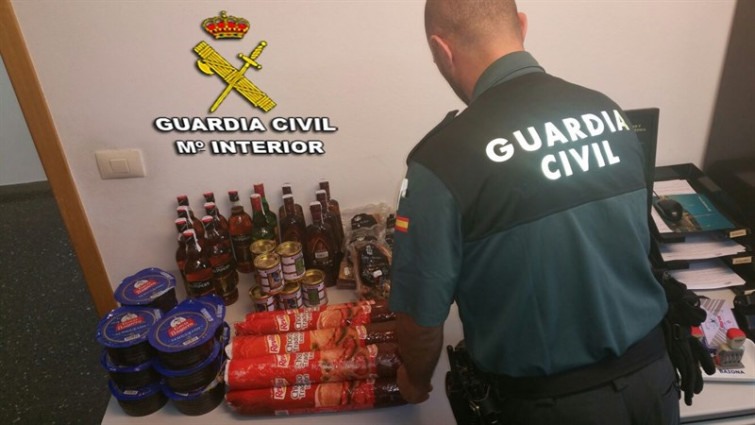 Deteñen a catro veciñas de Carballo por varios furtos en supermercados