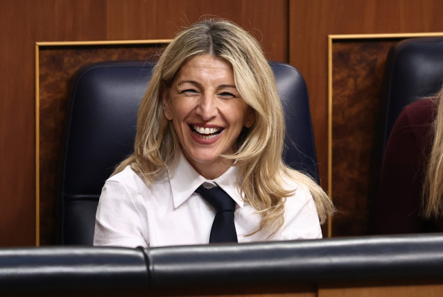 La vicepresidenta segunda y ministra de Trabajo, Yolanda Díaz, durante una sesión de control al Gobierno, en el Congreso de los Diputados, a 19 de marzo de 2025, en Madrid (España).