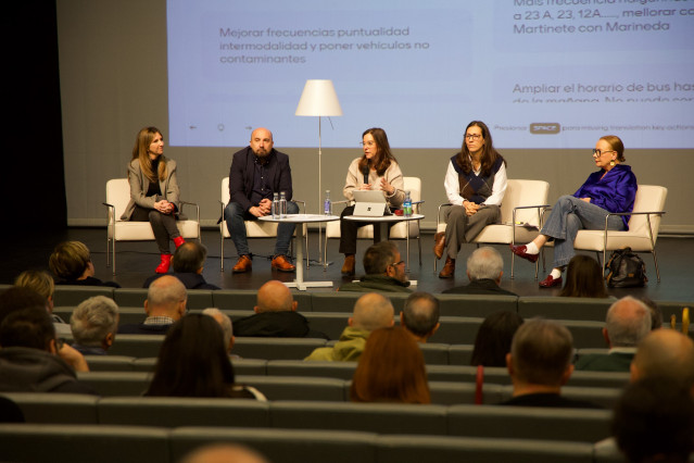 Encuentro participativo en A Coruña sobre el futuro bus urbano