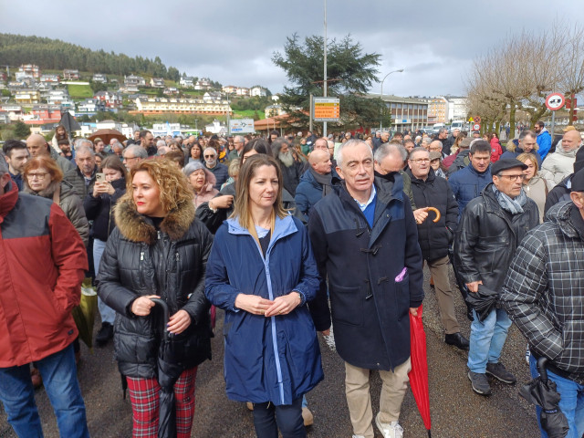 La secretaria de organización del PSdeG, Lara Méndez, en la manifestación en defensa de la sanidad pública en Viveiro.