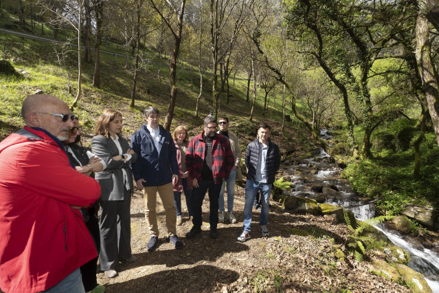La conselleira de Medio Ambiente e Cambio Climático, Ángeles Vázquez, en una visita a Moaña.