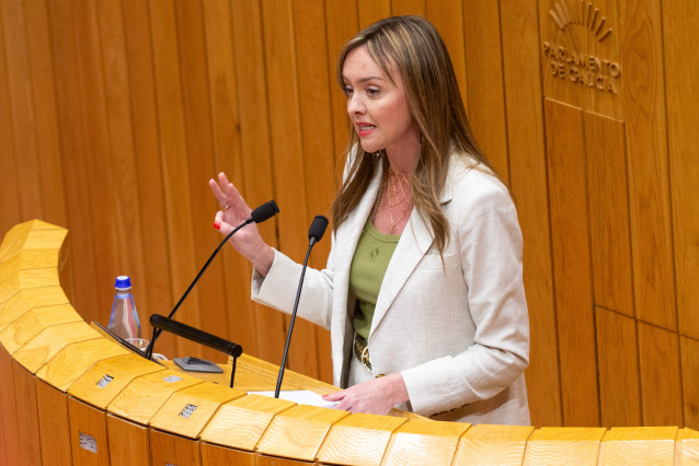 La conselleira de Política Social e Igualdade, Fabiola García, en el Parlamento
