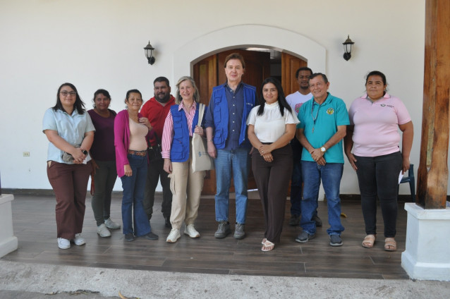 El director xeral de Relacións Exteriores visita Honduras.