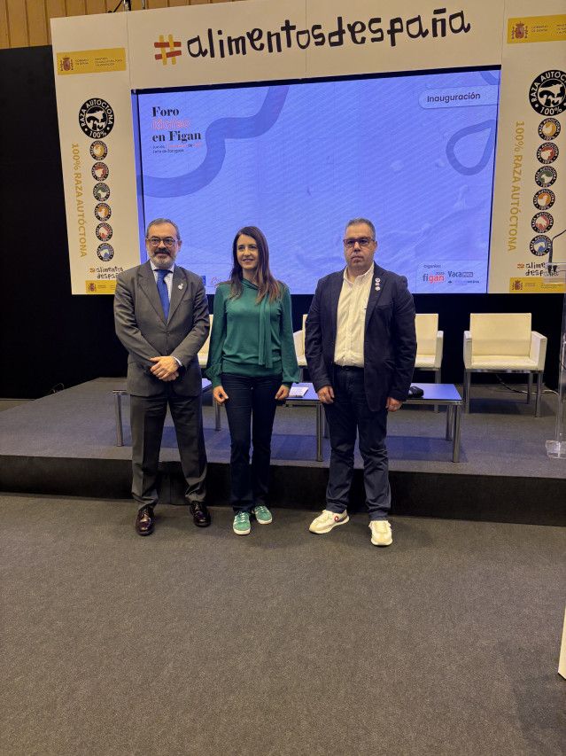 La conselleira do Medio Rural, María José Gómez, ha inaugurado este jueves la 1ª edición del Foro Lácteo en el marco de la Feria Internacional