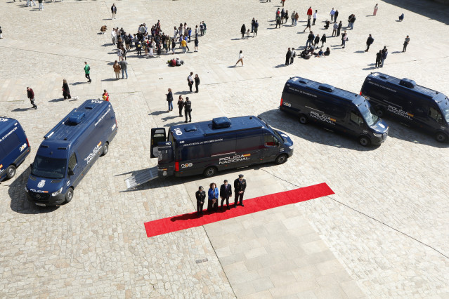 Los vehículos de Policía que darán servicio a municipios gallegos sin comisaría para hacer DNI y pasaportes