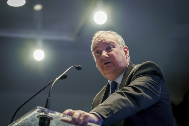 El ministro de Industria y Turismo, Jordi Hereu, interviene durante la Asamblea General Electoral que celebra Hostelería de España, en la Confederación Española de Organizaciones Empresariales (CEOE), a 18 de marzo de 2025, en Madrid (España). Hostelería