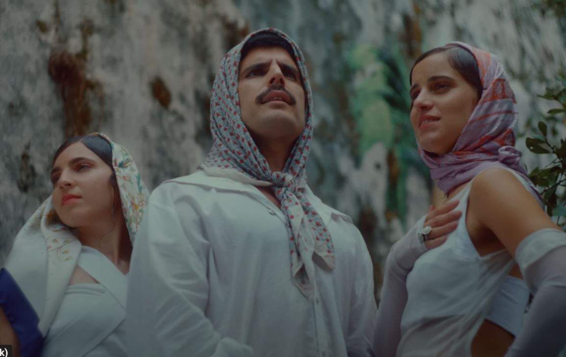 Caamau00f1o&Ameixeiras en el videoclip de Cuatro Cousas gravado en el Parque do Pasatempo de Betanzos