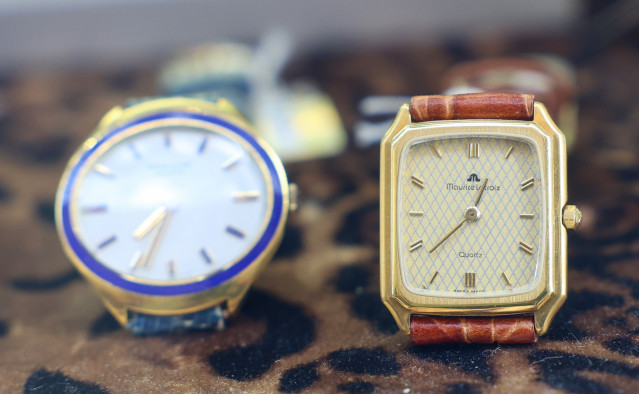 Relojes en un escaparate, a 27 de marzo de 2025, en Madrid .