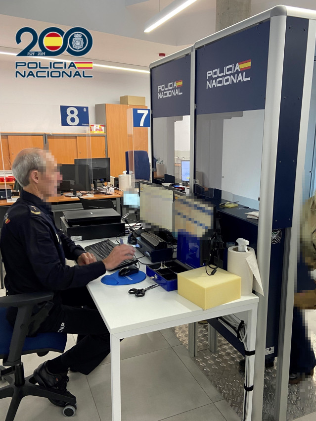 Nota De Prensa 03.03.2025 El Módulo Del Dni Exprés Implementado En La Calle López Dóriga (Santander), Agiliza La Renovación Del Documento Y Supone Un Ahorro Económico