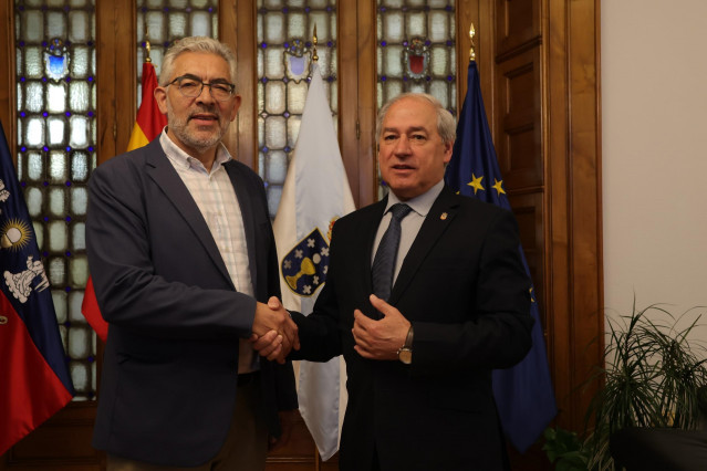 El alcalde de Lugo, Miguel Fernández, y el presidente de la Diputación, José Tomé, mantienen su primera reunión institucional