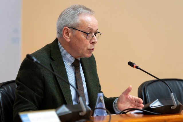 El director xeral de Gandaría, Agricultura e Industrias Agroalimentarias, José Balseiros,en comisión