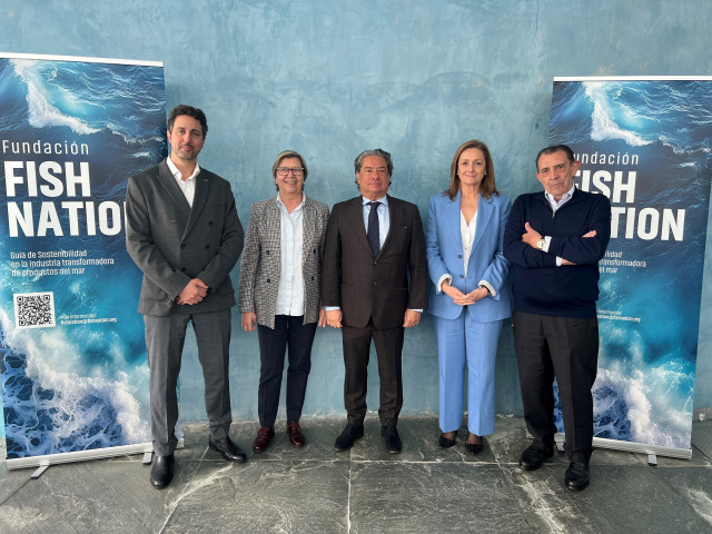 Presentan en Vigo una guía para ayudar a la industria a adaptarse a marcos regulatorios sobre sostenibilidad.