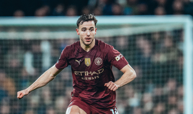 El gallego Nico González se hace con los mandos del City antes de su primer derbi de Manchester