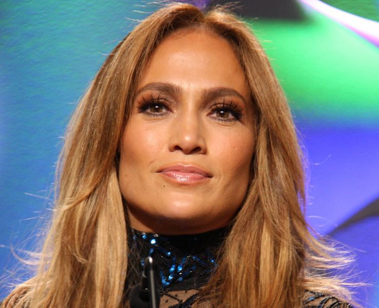 Jennifer Lopez en los  GLAAD Media Awards en una imagen de dvsross publicada bajo Creative Commons Attribution 20 Generic