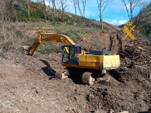 Detenidos dos vecinos de Sober (Lugo) de 32 y 40 años por sustraer un martillo hidráulico de las obras de la A-6