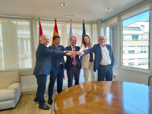 La Delegación del Gobierno en Galicia cuenta desde este 10 de abril de 2025 con una sede institucional en Vigo, un espacio cedido por Zona Franca en el edificio anexo a su sede de Areal.