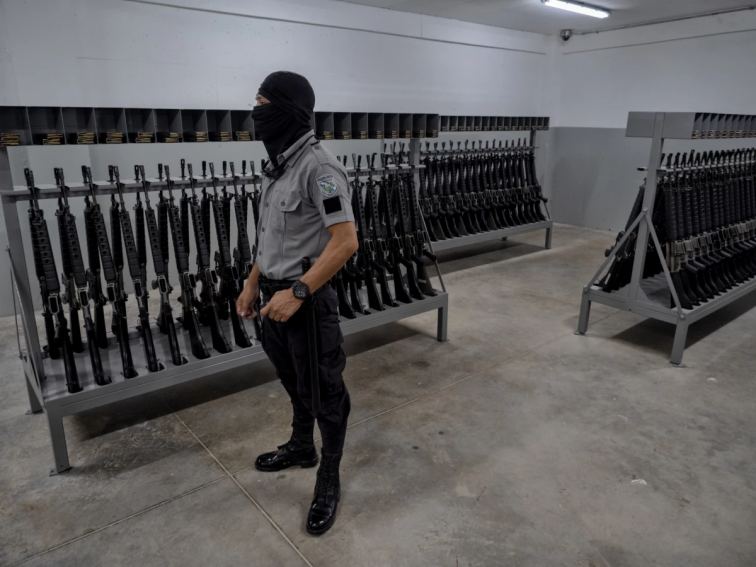 El Supremo frena a Trump: prohibidas las expulsiones con la Ley de Enemigos Extranjeros