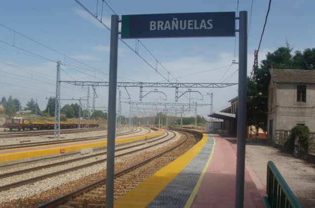 Transportes adjudica por 3,8 millones el proyecto para renovar los 89 km del tramo de línea convencional León-La Granja.