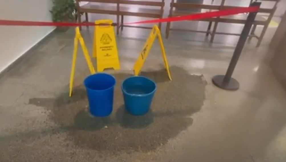 Goteras en los juzgados de Lugo