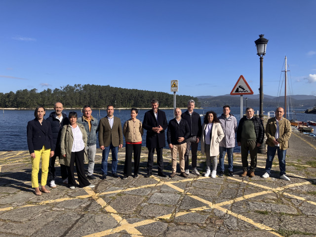 Alcaldes y portavoces del PSOE lanzan un manifiesto en defensa de los sectores productivos frente al proyecto de Altri
