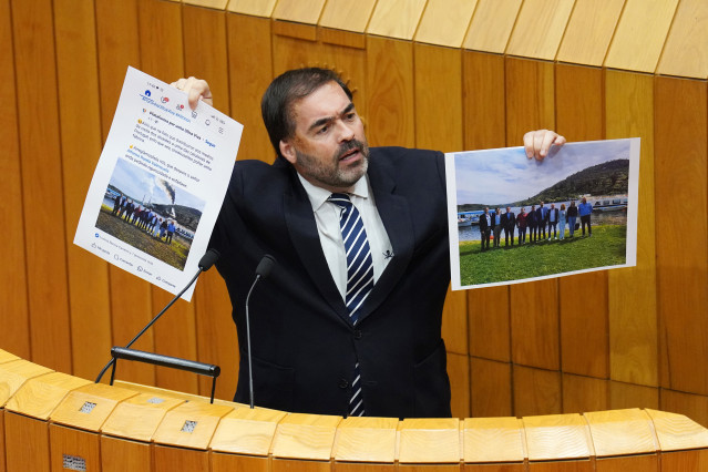 Archivo - El portavoz del PP en el Parlamento de Galicia, Alberto Pazos, interviene durante el pleno de investidura, en el Parlamento gallego, a 11 de abril de 2024, en Santiago de Compostela, A Coruña, Galicia (España). Rueda ha sido investido presidente