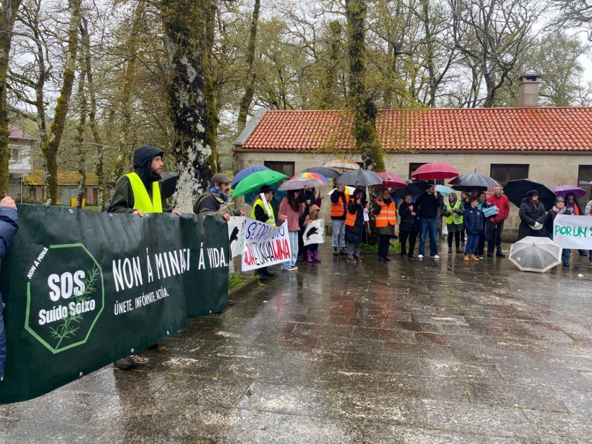Protesta de SOS Suido contra la mina de litio en Beade