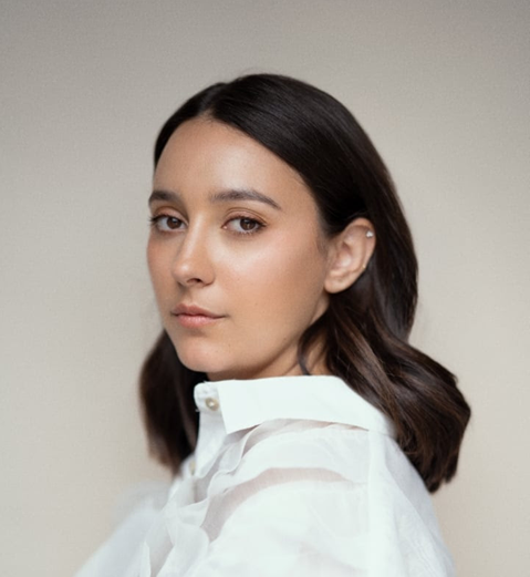 (VIDEOCPLIPS) Carla Lourdes nos invita a conocer 'El Día que Descubrí el Lunar de Tu Oreja', su álbum debut