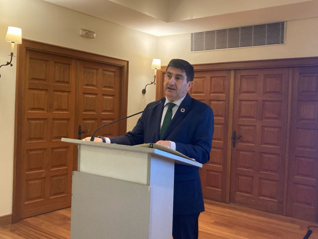 El delegado del Gobierno, Pedro Blanco, durante su intervención.