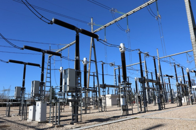 Archivo - Una subestación eléctrica