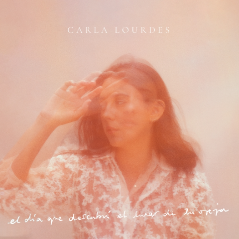 Carla Lourdes elige El Corte Inglés de Vigo para la firma de su primer disco