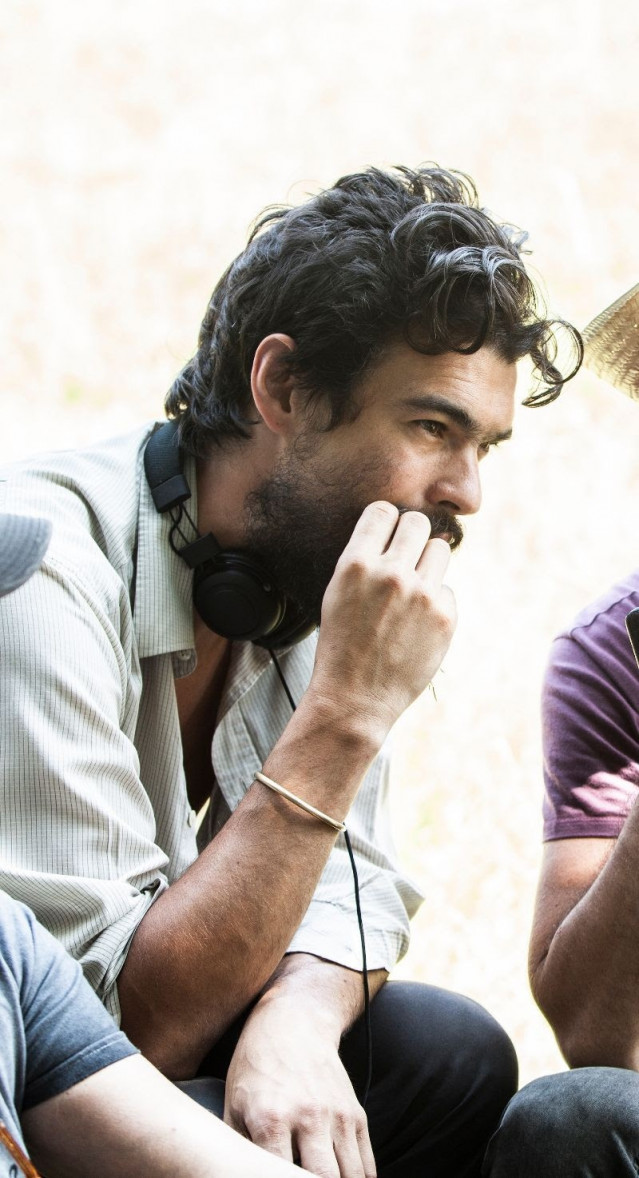 Archivo - El director de cine Oliver Laxe durante un rodaje