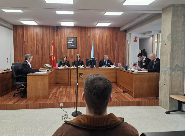 Imagen del acusado durante la vista en la sección quinta de la Audiencia Provincial de Pontevedra.