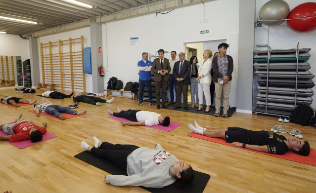 Román Rodríguez en el IES A Guía.