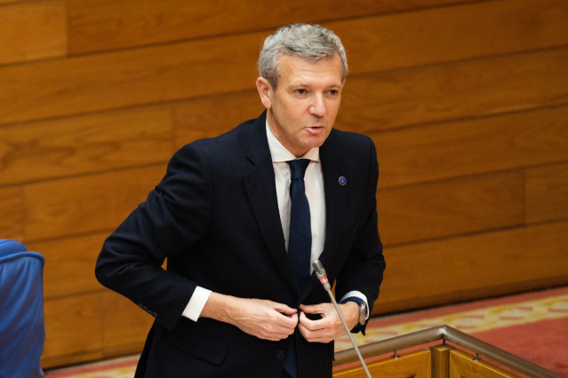 El presidente de la Xunta, Alfonso Rueda, en la sesión de control