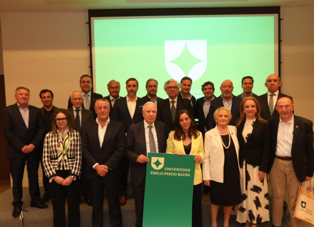 Presentación de CESUGA a la que acudió  Inés Rey