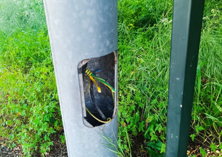 La fiebre por el cobre llega a Sanxenxo con el robo de casi medio kilómetro de cable del alumbrado público