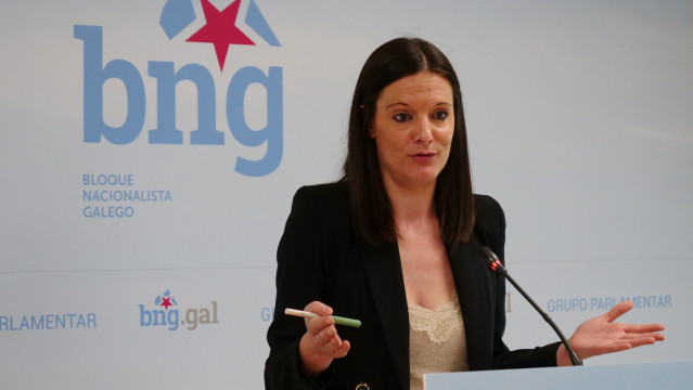 La viceportavoz parlamentaria del BNG Olalla Rodil en una rueda de prensa en la Cámara gallega.