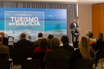 El responsable de Turgalicia en las jornadas celebradas ayer sobre turismo en Santiago en una foto de la Xunta