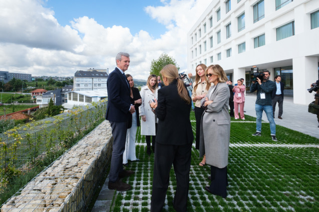 Acto de entrega de la residencia pública de mayores en Eirís, en la ciudad de A Coruña