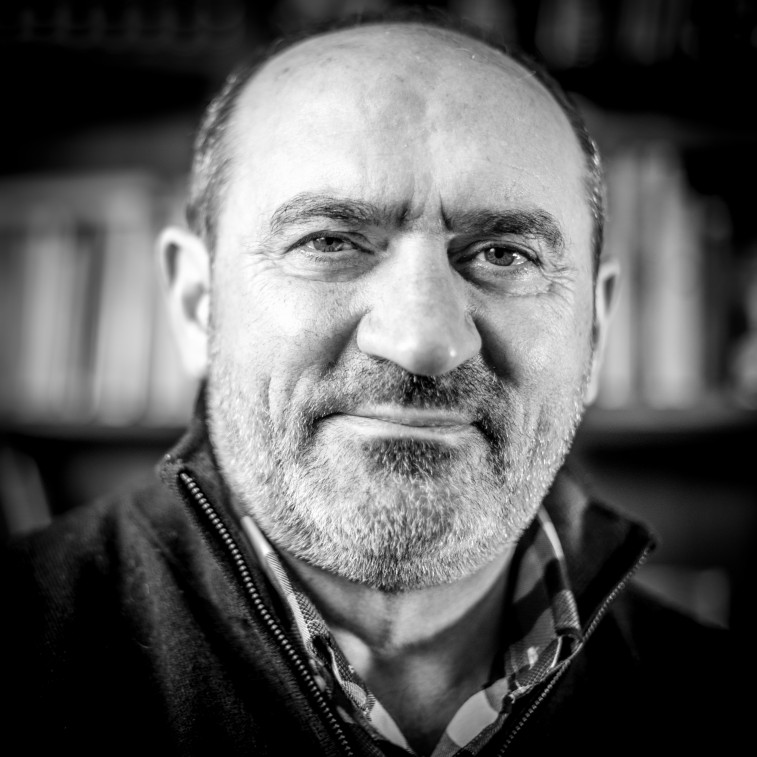 El Corte Inglés celebra el Día das Letras Galegas con un completo programa literario y musical en Santiago