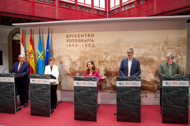 La alcaldesa de A Coruña, Inés Rey, participa  en la Red de Ciudades Atlánticas en Gijón