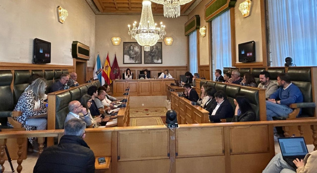 Pleno extraordinario del Ayuntamiento de Santiago.