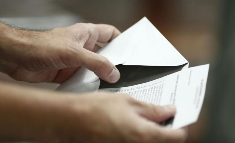 Únicamente el 5% de los emigrantes gallegos solicitó el voto por correo
