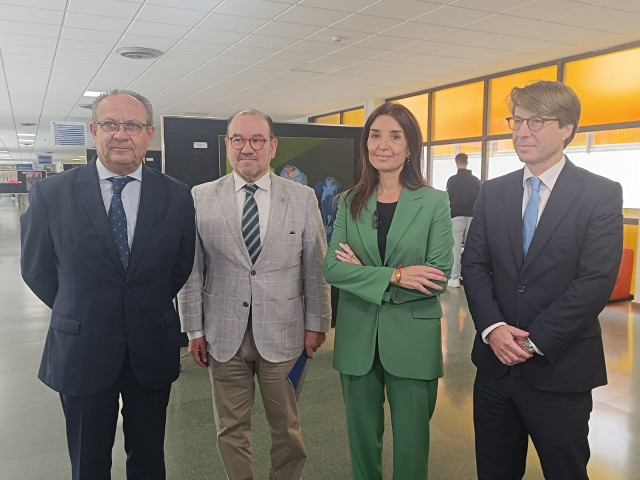 El Conselleiro De Facenda De La Xunta, Miguel Corgos; El Responsable De Hacienda De Castilla-La Mancha, Juan Alfonso Ruiz Molina; Y La Consejera De Hacienda Y Economía De La Generalitat Valenciana, Ruth Merino, En Las Jornadas De La USC En Santiago