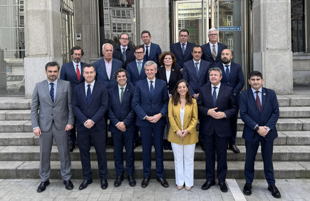 Autoridades presentes en el consejo de administración extraordinario de la Autoridad Portuaria de A Coruña
