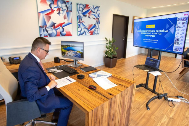 El conselleiro de Emprego, José González, en reunión de conferencia sectorial de empleo