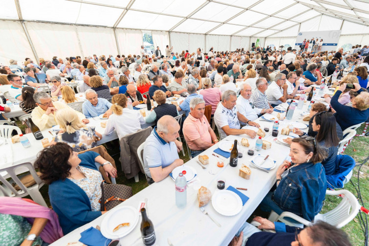 Rueda saca músculo en el Partido Popular dando a Feijóo 3.000 avales más