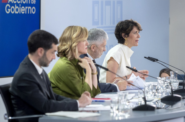 El ministro de Derechos Sociales, Consumo y Agenda 2030, Pablo Bustinduy; la portavoz del Gobierno y ministra de Educación, Formación Profesional y Deportes, Pilar Alegría; el ministro de Interior, Fernando Grande-Marlaska, y la ministra de Inclusión, Seg