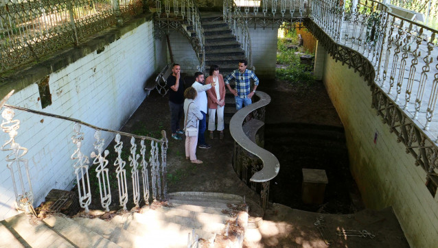 La portavoz nacional del BNG, Ana Pontón, visita la Fonte do Troncoso, en Mondariz-Balneario (Pontevedra), a 27 de mayo de 2025.