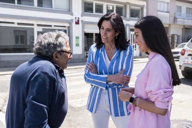 Paula Prado visita Pol.
